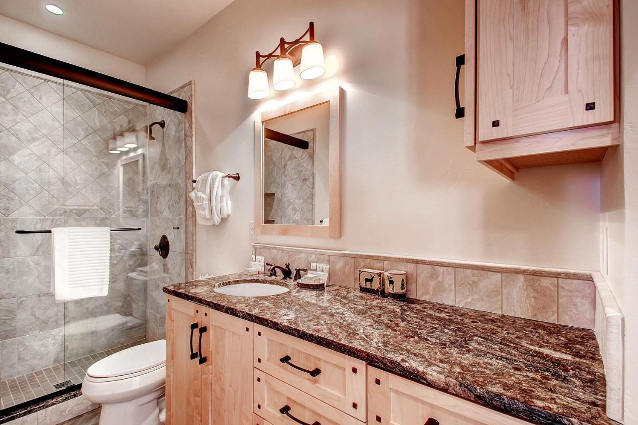 Mountaineer #M-1 - Ski-In/Ski-Out - Private Outdoor Hot Tub Breckenridge Exterior photo